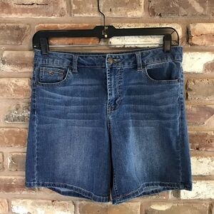 POURED IN BLUE Women's Classic Blue Denim Jean Shorts 12